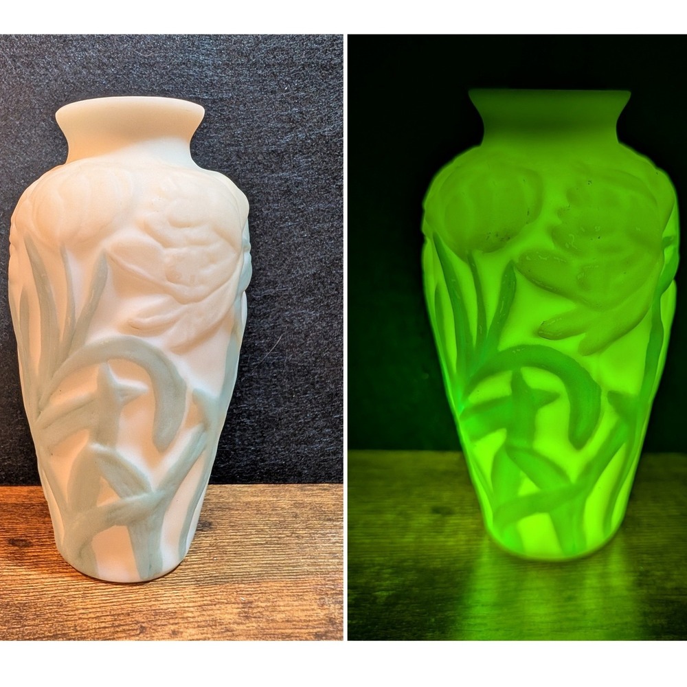 VTG Phoenix Consolidated Poppy Vase 6" Custard Satin Glass Manganese Glow UV